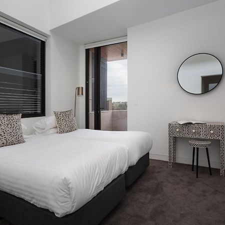 Stylish 2-Bed Apartment With Bbq Patio Near Beach Σίδνεϊ Εξωτερικό φωτογραφία
